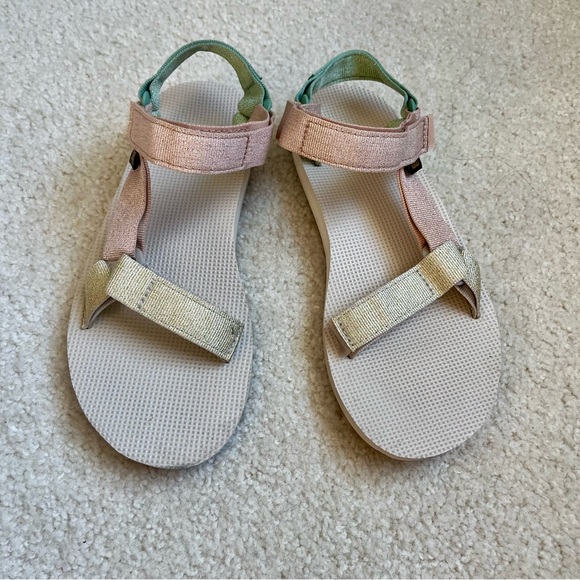 NWOT Teva sandals women’s size 7 - Picture 2 of 5